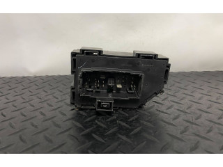 Блок предохранителей  20828606   Chevrolet Suburban    