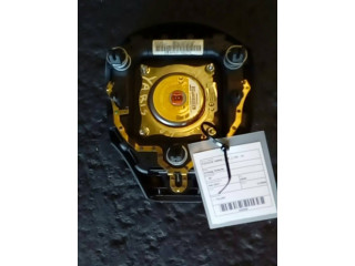 Подушка безопасности водителя    Toyota Yaris