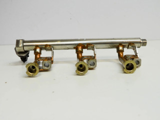 Топливная рампа CM5G9H487HD, BM5G9F972BA Ford Ecosport 1.0