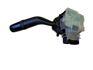 Ручка стеклоочистителей 17B122 Mazda 626