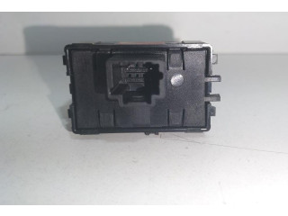 Интеркулер 10023969, 79776 Dacia Dokker