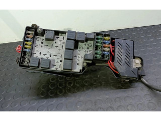 Блок предохранителей 9441607   Volvo S80