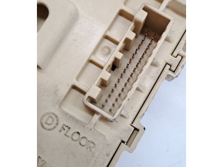 Блок предохранителей 91951J7900 KIA Ceed