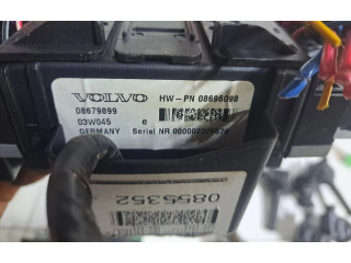 Блок предохранителей  08679899, 08696098   Volvo V70    
