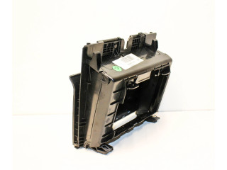 Модуль беспроводной зарядки 5E1857115H, 5E1863071Q Skoda Octavia Mk3 (5E)