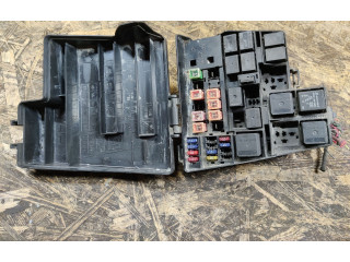 Блок предохранителей 71543150, XW4T14A003E Lincoln LS