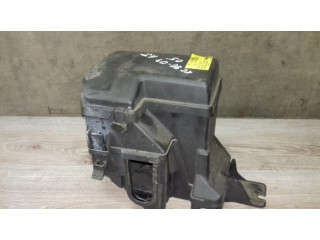 Другая деталь отсека двигателя