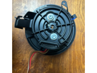 Вентилятор печки    V7771001, W204LL2   Mercedes-Benz E W212