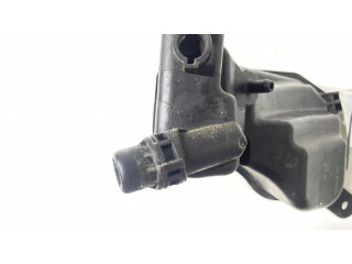 Расширительный бачок охлаждающей жидкости    