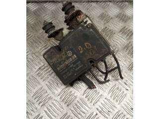 Блок АБС 2K0907379B   Volkswagen  Caddy  2004 - 2010 года