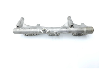 Vstřikovací lišta 7643082   BMW 3 F30 F35 F31    B58B30A 