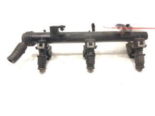 Топливная рампа 04E906031H   Skoda Citigo  