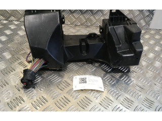 Блок предохранителей 8X2T14A003AA, 7154725930 Jaguar XF