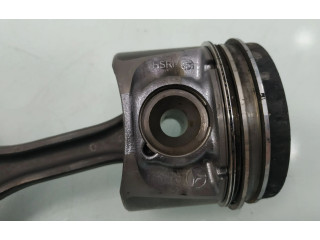 Píst Mercedes-Benz A W169 640940
