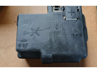 Блок предохранителей     Opel Meriva B    