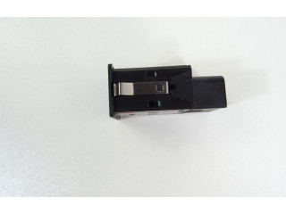 Подушка безопасности водителя 5Q0919237 Skoda Octavia Mk4