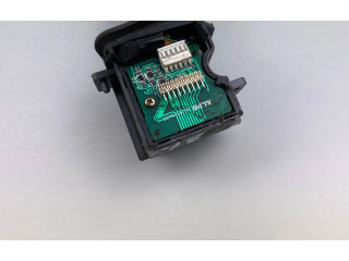 Ручка стеклоочистителей    Volvo V70