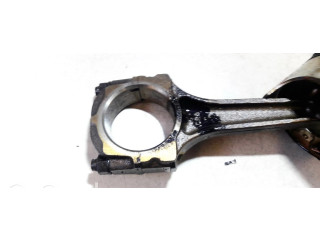 Píst KIA Clarus pro benzínový motor 2.0