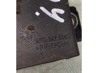 Zámek zadních dveří 2k0827505c   Volkswagen Caddy 2008