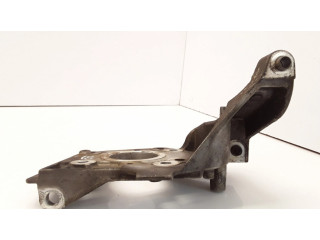 Кронштейн топливного насоса