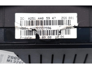 Přístrojová deska  Mercedes-Benz ML W164 2009 A2514405947  