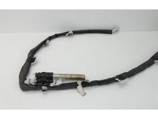 Боковая подушка безопасности    BMW X3 E83