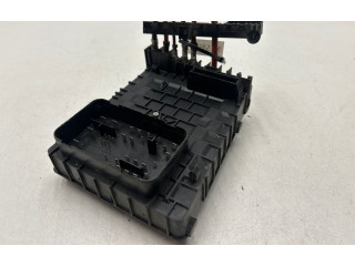 Pojistková skříňka 1K0937125D, 017183073 Volkswagen Caddy 2011