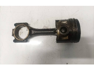 Píst Volkswagen PASSAT B5.5