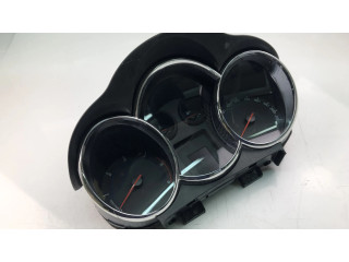 Přístrojová deska Chevrolet Cruze 2011 95990338