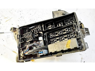 Блок предохранителей 8921153020, 89211-53020 Lexus IS 220D-250-350