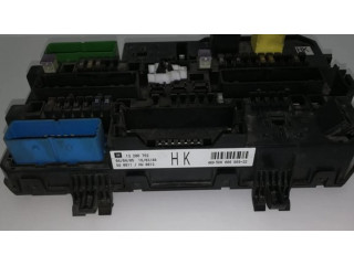 Блок предохранителей GM, 13206762 Opel Astra H