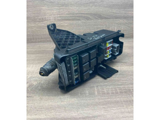 Блок предохранителей 30728132   Volvo XC90    