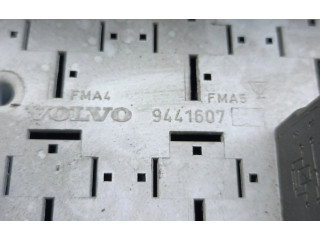 Блок предохранителей 9441607   Volvo S80