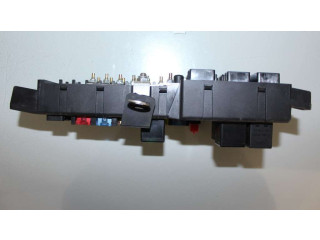 Блок предохранителей    9452993   Volvo V70