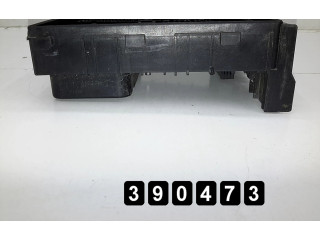 Блок предохранителей Volkswagen Golf Plus