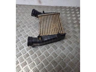 Интеркулер  PA66GF35   Volkswagen PASSAT B5.5 