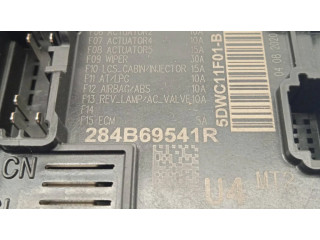 Pojistková skříňka Řídící jednotka BSM 284B69541R Renault Clio V 2020