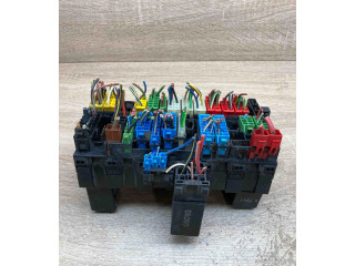 Блок предохранителей 357937039 Volkswagen Transporter - Caravelle T4