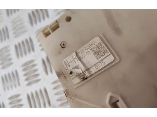 Блок предохранителей 8273053B60, 910290161 Lexus IS 220D-250-350