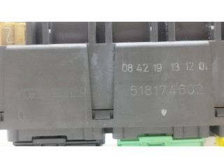 Блок предохранителей 518174602, YQE103139 Rover 75