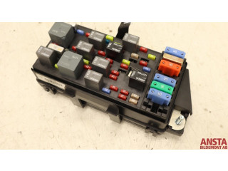 Pojistková skříňka 10443148 Chevrolet Corvette 2004