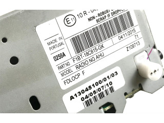 Радио/ проигрыватель CD/DVD / навигация