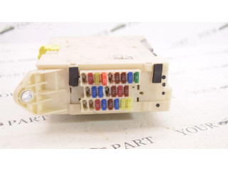 Блок предохранителей  8273053020   Lexus IS 220D-250-350    