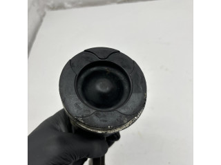 Píst Toyota Avensis T250 pro naftový motor 2.2 2AD