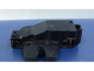 Замок задней крышки