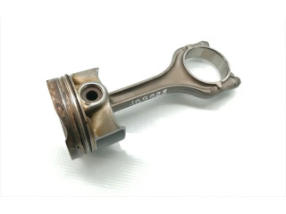 Поршень с шатуном Skoda Octavia Mk3 (5E)
