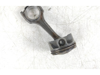 Поршень с шатуном Porsche Macan