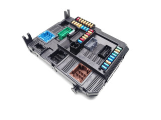 Блок предохранителей 9819850080   Peugeot 2008 I    