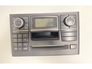 Радио/ проигрыватель CD/DVD / навигация