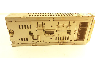 Радио/ проигрыватель CD/DVD / навигация